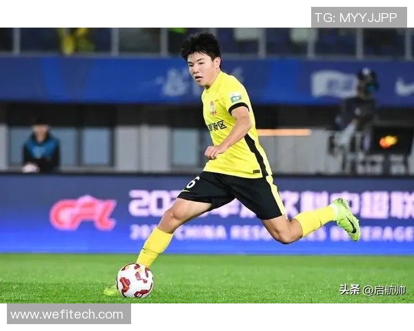 爱睡觉的足球明星揭秘:他们如何在梦中保持最佳状态与竞技水平 爱睡觉的足球明星揭秘:他们如何在梦中保持最佳状态与竞技水平